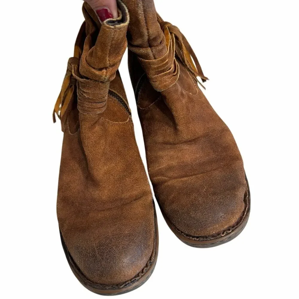 Born size 9 brown suede boots booties with tassels